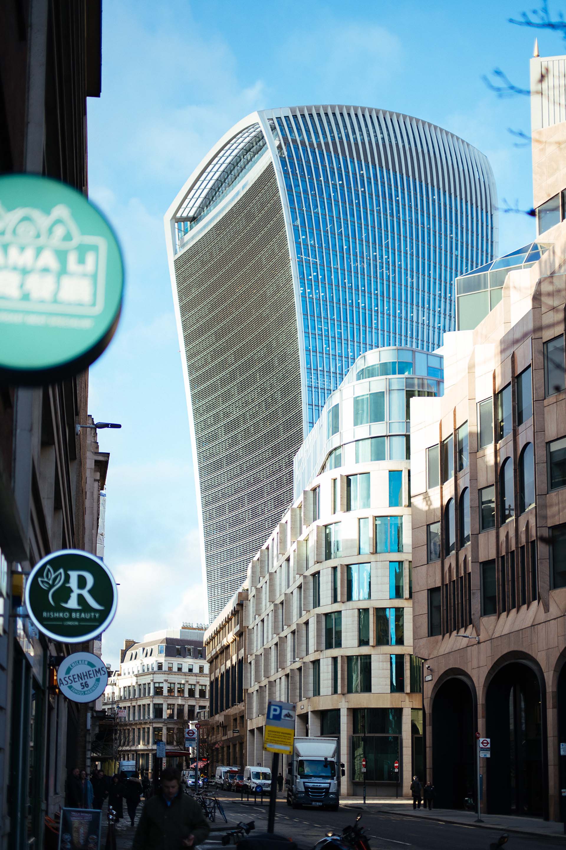 Photograph of the Walkie Talkie from Great Tower Street